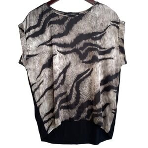 New White House Black Market Tiger Print‎ Black Tee Relaxed Fit Stretch Small